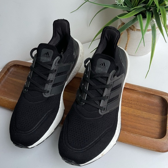 ADIDAS ultraBOOST 22   🔴Men size 7.5 - Picture 6 of 10